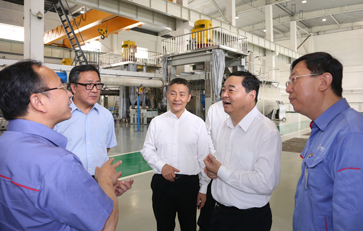 ������18��������һ�߿Ƽ�ְԱ���뽻��